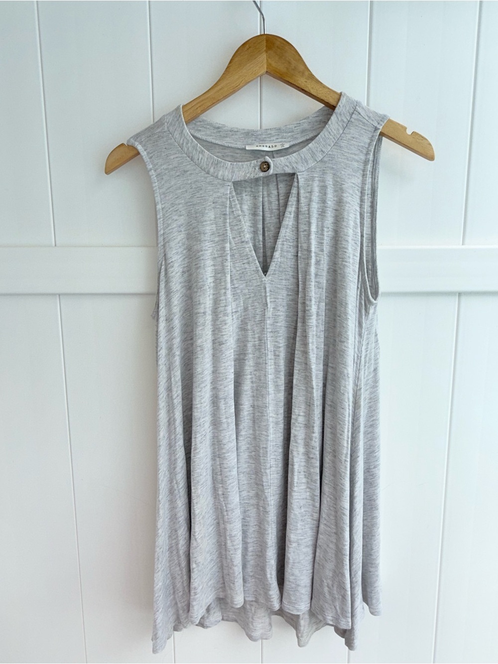 Emerald Light Gray Sleeveless Keyhole Swing Tank